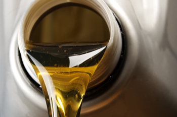 Should I consider using synthetic motor oil in my vehicle? Synthetic motor oils can be a good choice for high output, turbocharged or supercharged engines, or for vehicles that are used for towing (especially during hot weather), and vehicles that operate in extremely cold or hot climates.