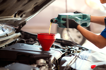 Oil Change Service| Discovery Automotive